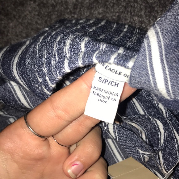 **BRAND NEW** AMERICAN EAGLE BLUE & WHITE CROP TOP - Picture 6 of 7